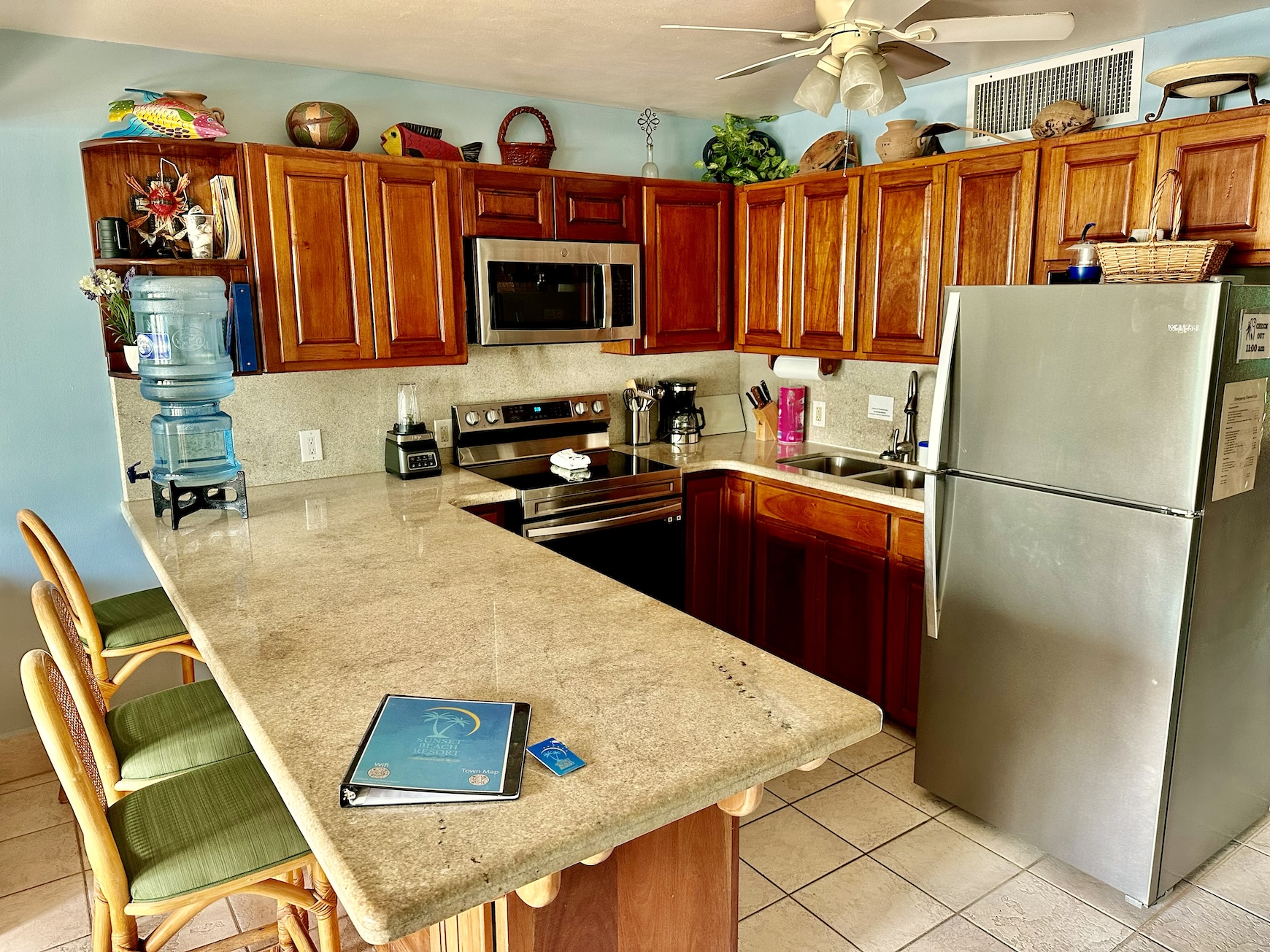 Kitchen with counter seating